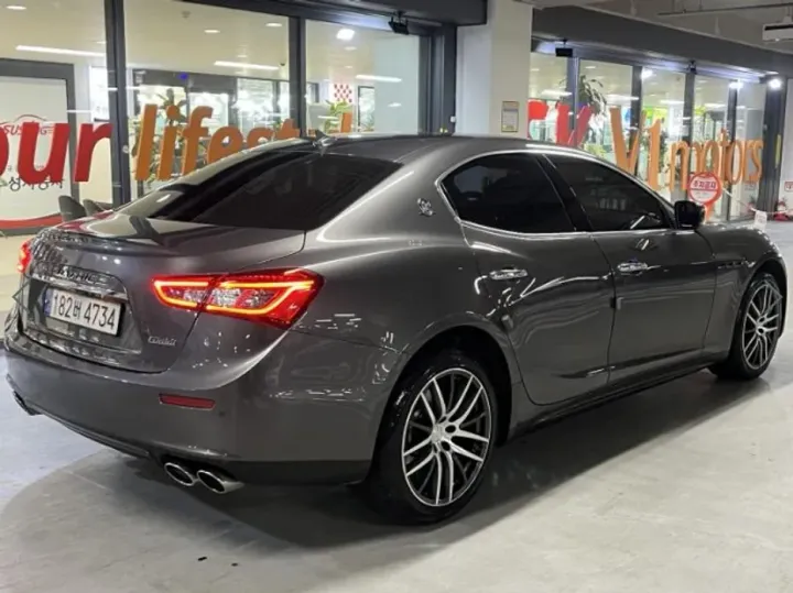 Maserati Ghibli