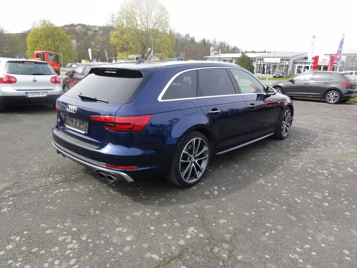 Audi S4