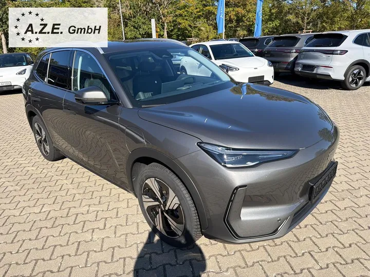 Geely E5