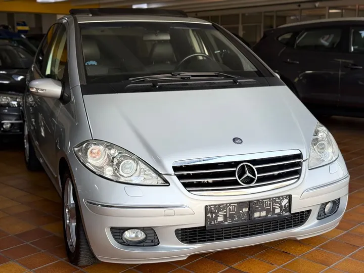Mercedes-Benz A 200