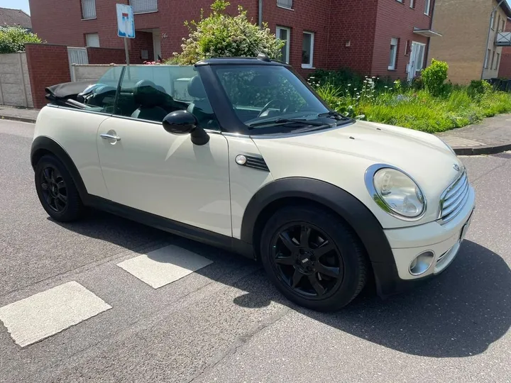 MINI Cooper Cabrio