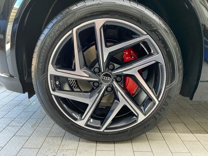 Audi Q6 e-tron