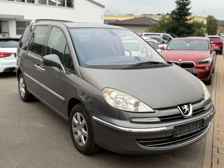 Peugeot 807