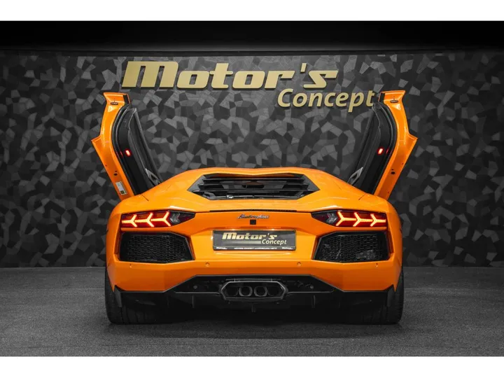 Lamborghini Aventador