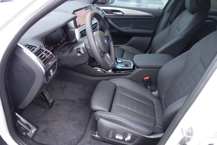 BMW iX3