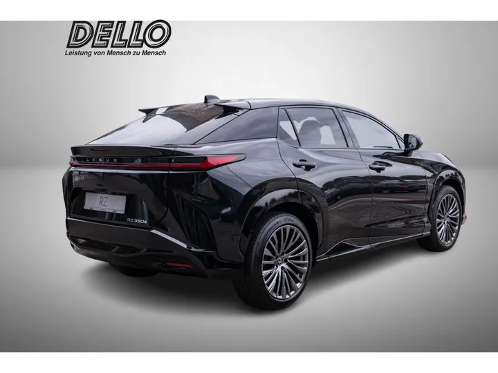 Lexus RZ