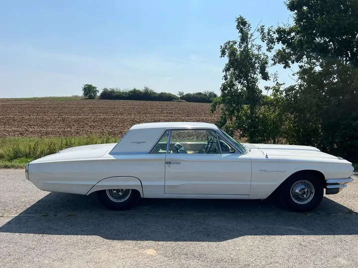 Ford Thunderbird