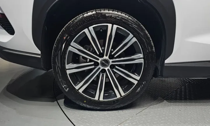 BYD Sealion 7