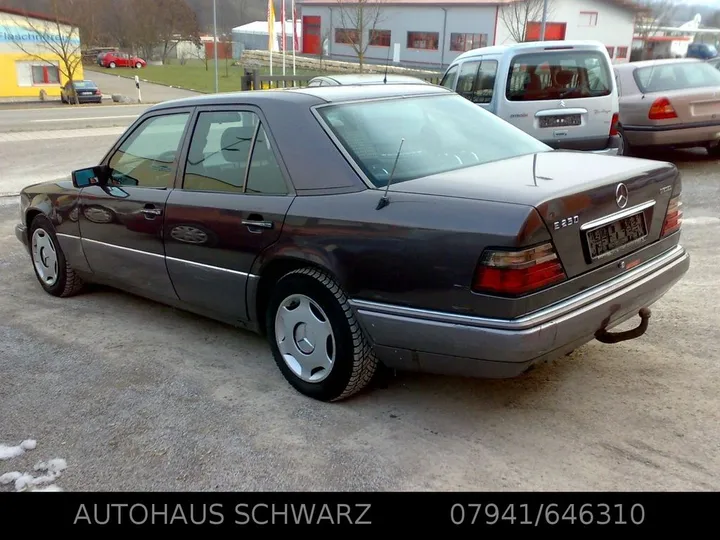 Mercedes-Benz E 250