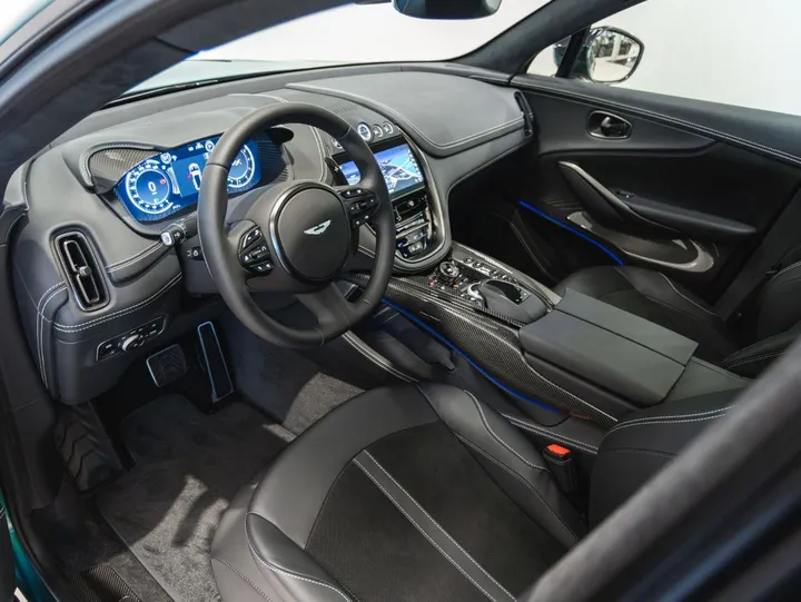Aston Martin DBX