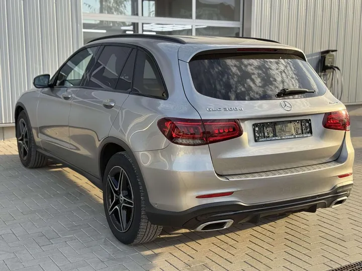 Mercedes-Benz GLC 300