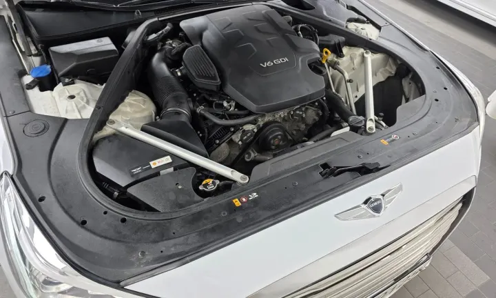Genesis EQ900