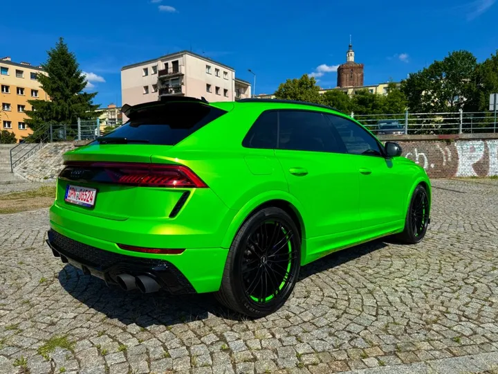 Audi RSQ8