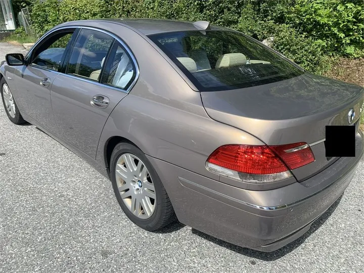 BMW 760