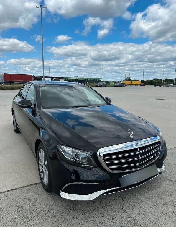 Mercedes-Benz E 220