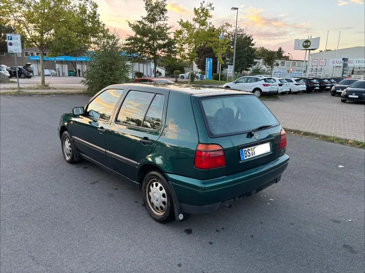 Volkswagen Golf