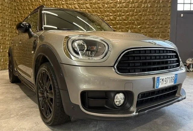 MINI Countryman D (Cooper)
