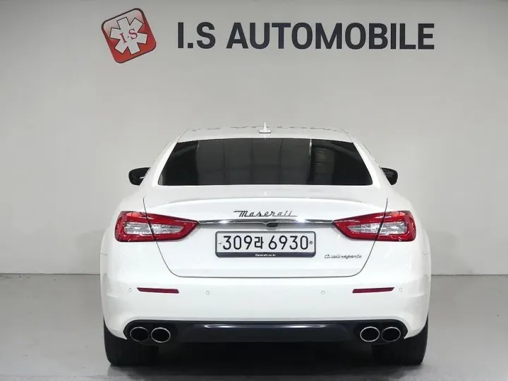 Maserati Quattroporte
