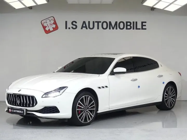 Maserati Quattroporte