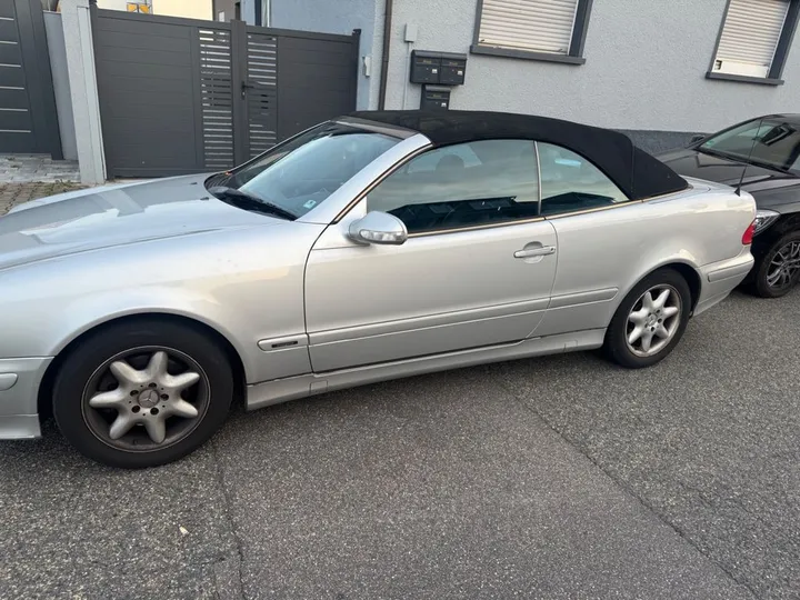 Mercedes-Benz CLK 200