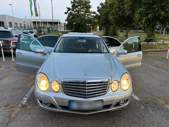 Mercedes-Benz E 200