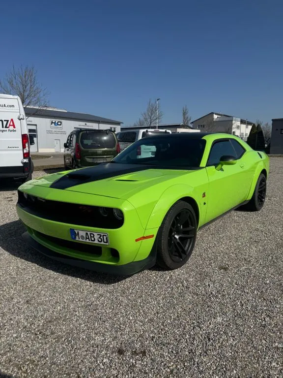 Dodge Challenger