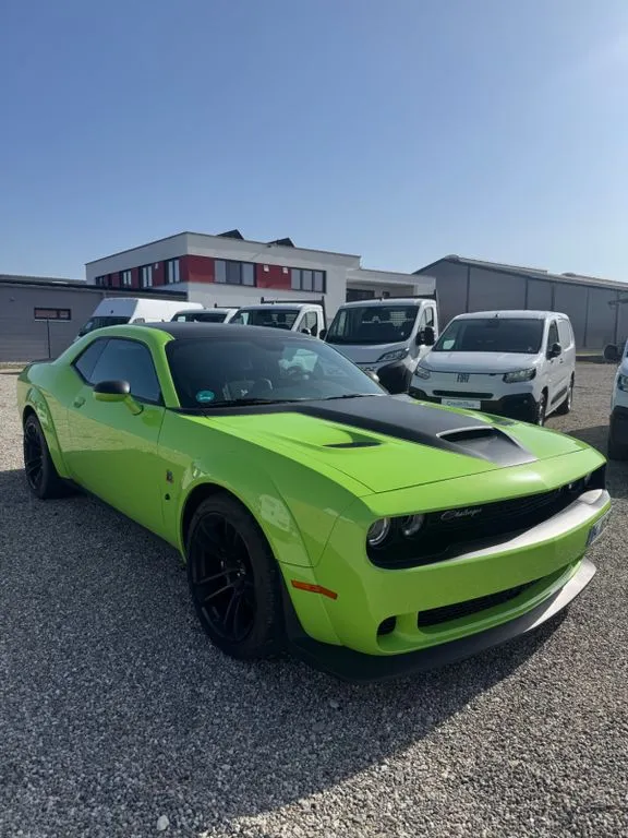 Dodge Challenger