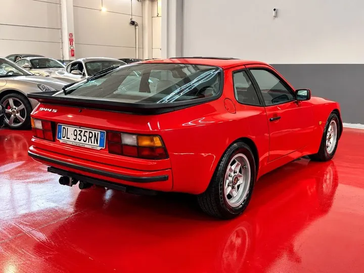 Porsche 924