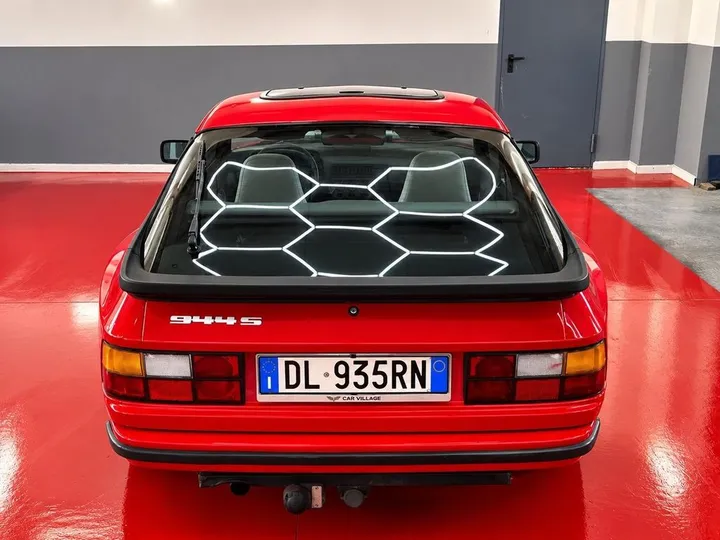 Porsche 924