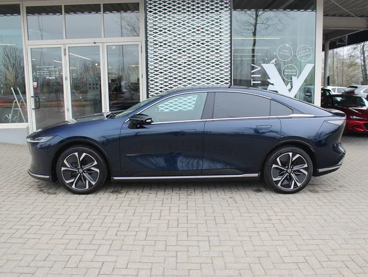 Mazda 6e