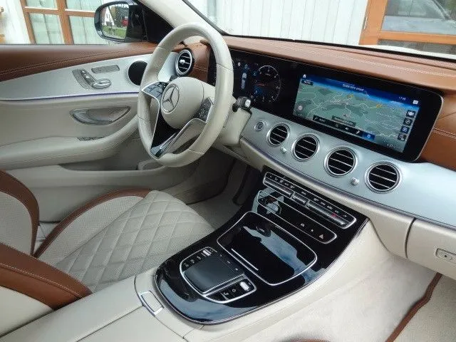 Mercedes-Benz E 220