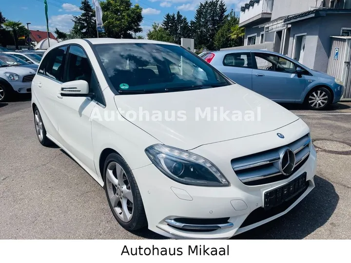 Mercedes-Benz B 200