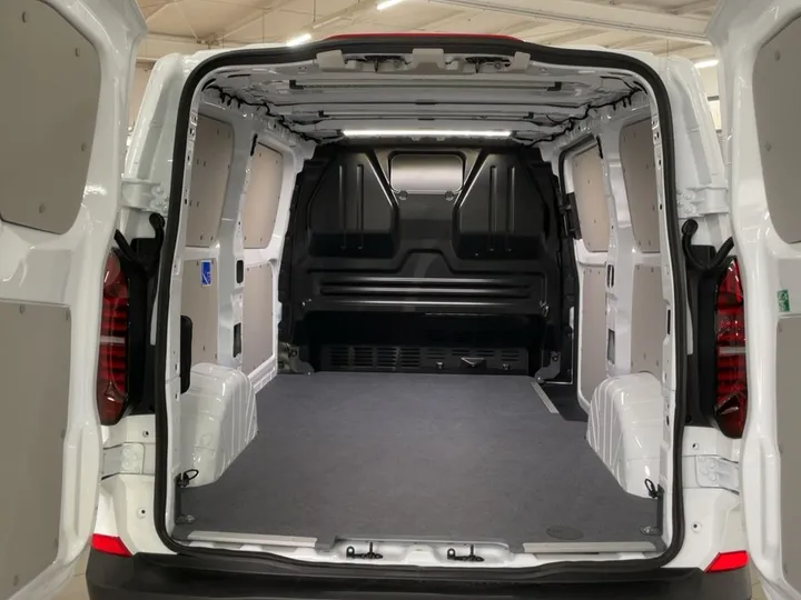 Volkswagen T7 Transporter