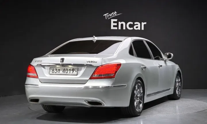 Hyundai Equus