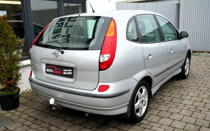 Nissan Almera