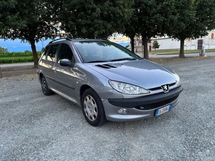Peugeot 206