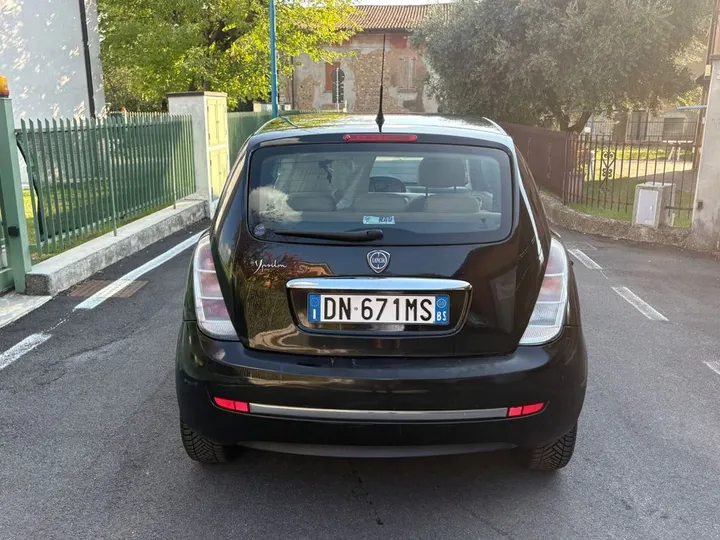 Lancia Ypsilon