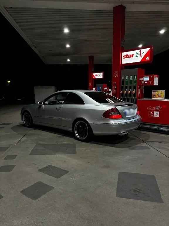 Mercedes-Benz CLK 200