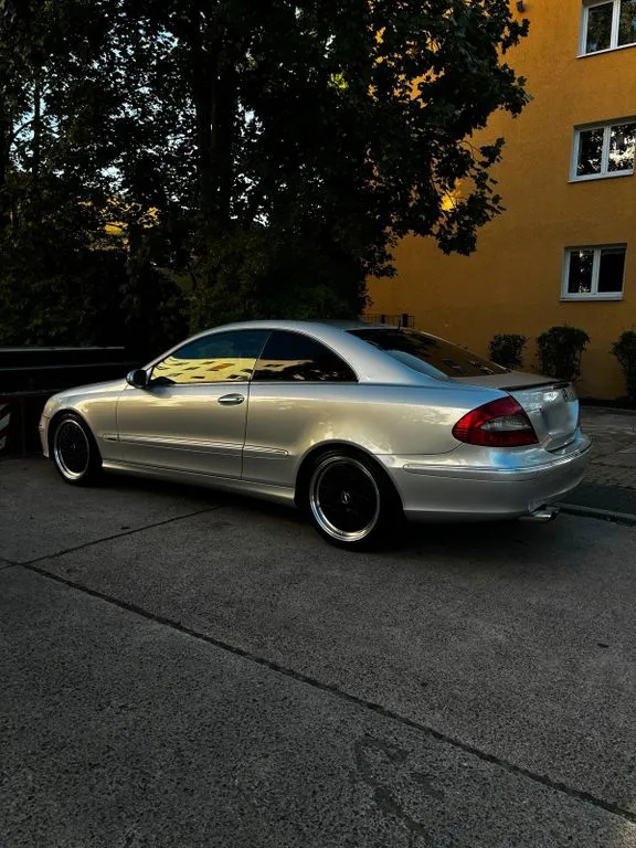 Mercedes-Benz CLK 200