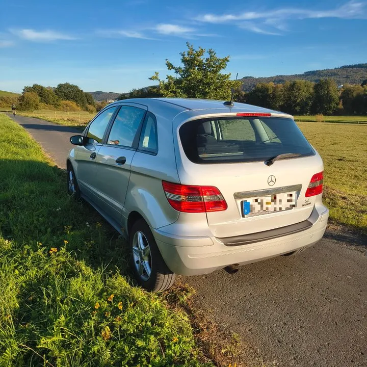 Mercedes-Benz B 170