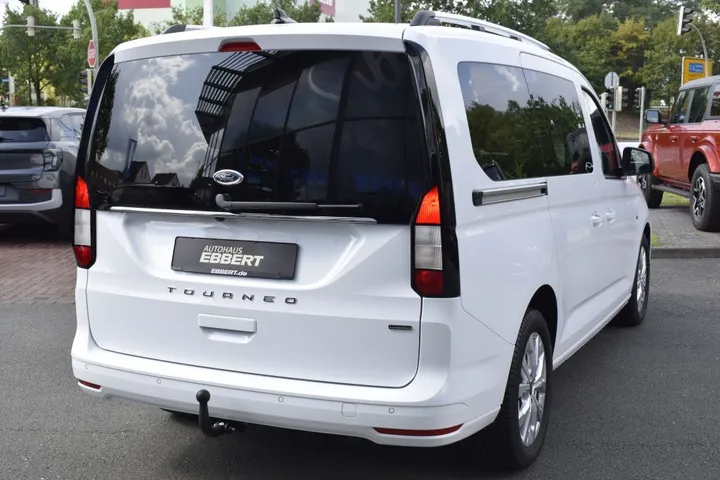 Ford Grand Tourneo