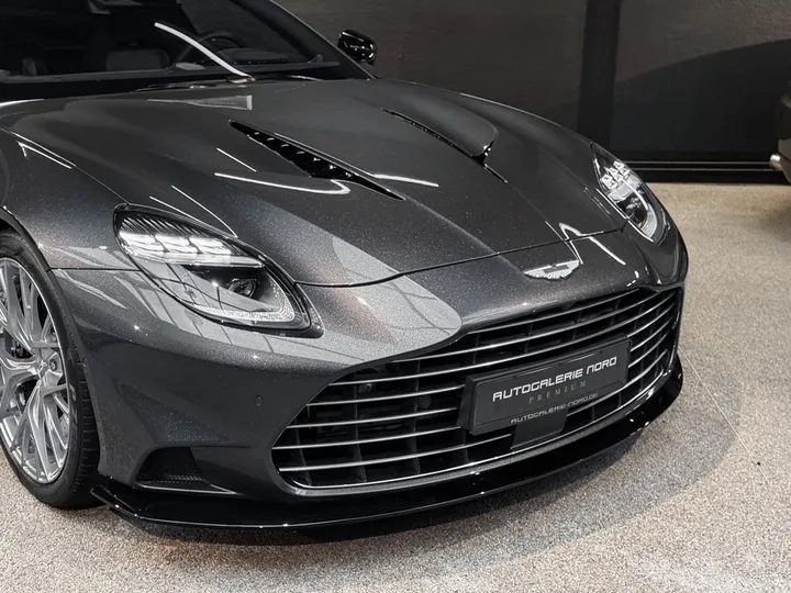 Aston Martin Vanquish