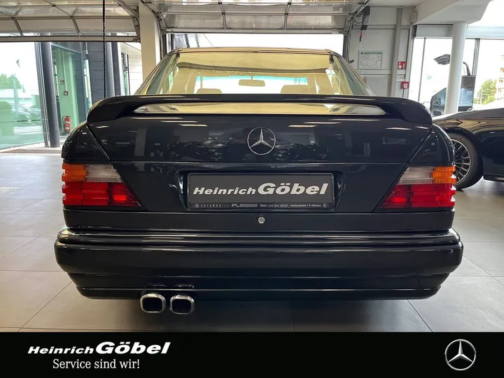 Mercedes-Benz 500
