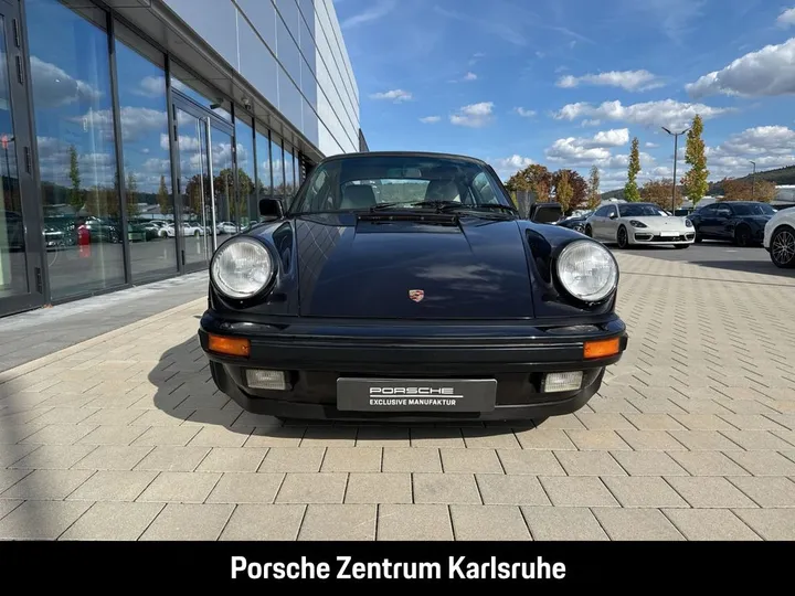 Porsche 930