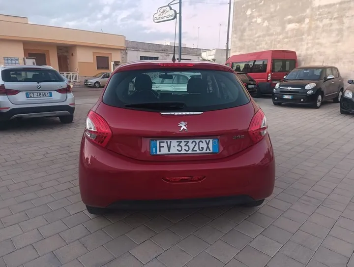 Peugeot 208