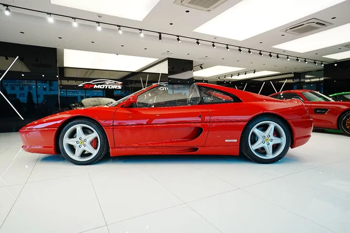 Ferrari F355