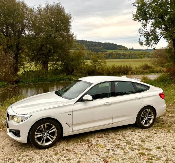 BMW 320