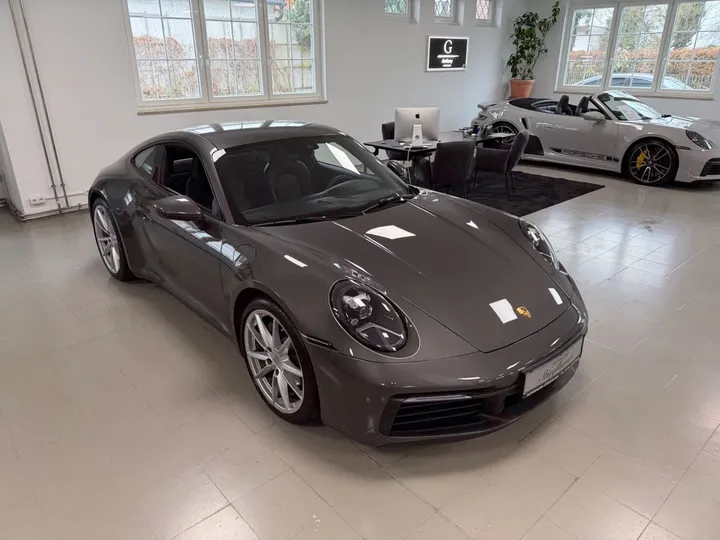 Porsche 992