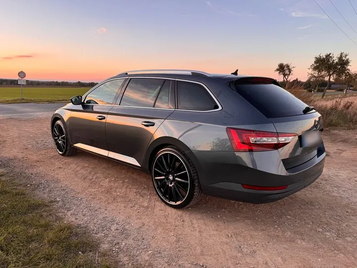 Škoda Superb