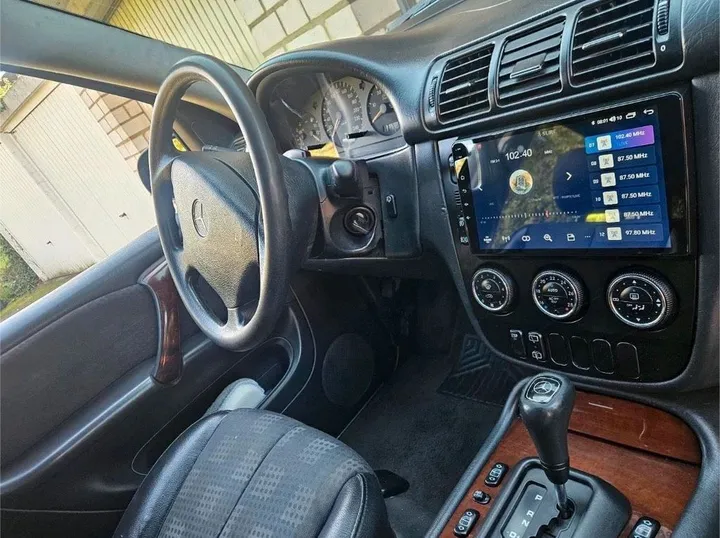 Mercedes-Benz ML 270